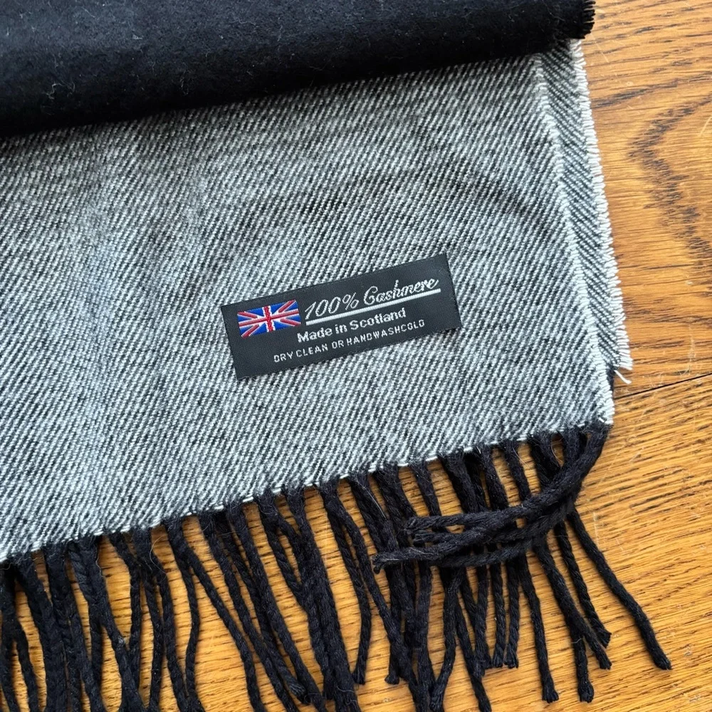 100% Cashmere Scarf | Black and Gray